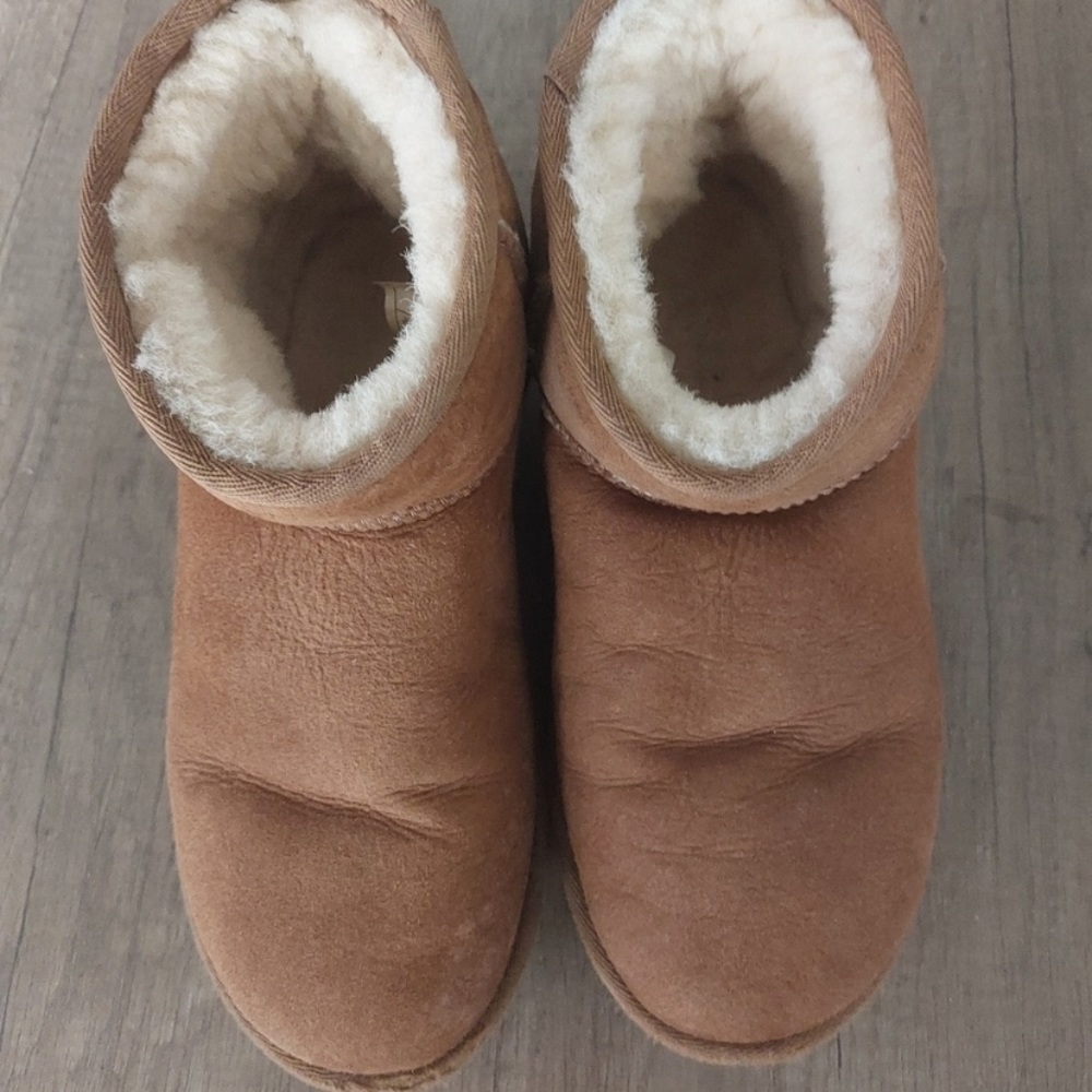 Ugg Boots, Tan, Size 7